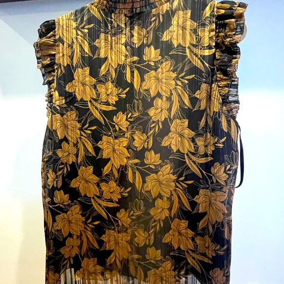 LIKE NEW White House Black Market Black and Gold Blouse - Picture 4 of 5